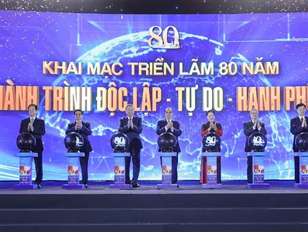 Khai mạc Triển lãm thành tựu đất nước “80 năm hành trình Độc lập - Tự do - Hạnh phúc”