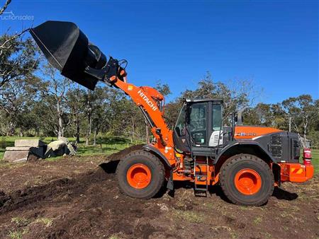 Máy xúc lật Hitachi 17 tấn ZW220-5A