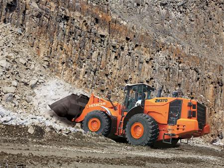Máy xúc lật Hitachi ZW370-5A