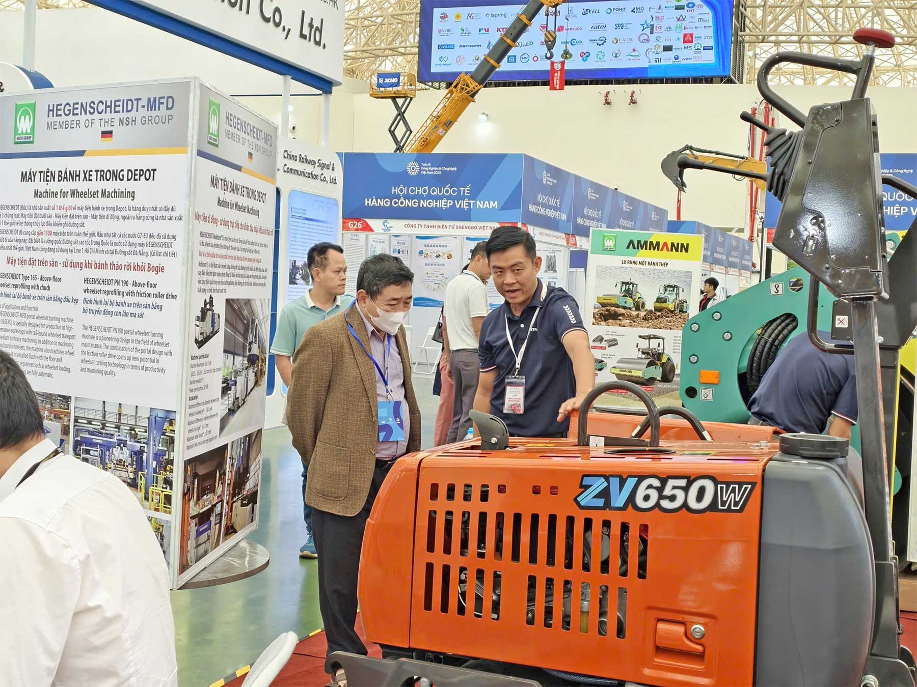 Xe lu dắt tay Hitachi ZV650W 665kg & ZV550WL 565kg trưng bày tại Triển lãm VRT&CON'2025