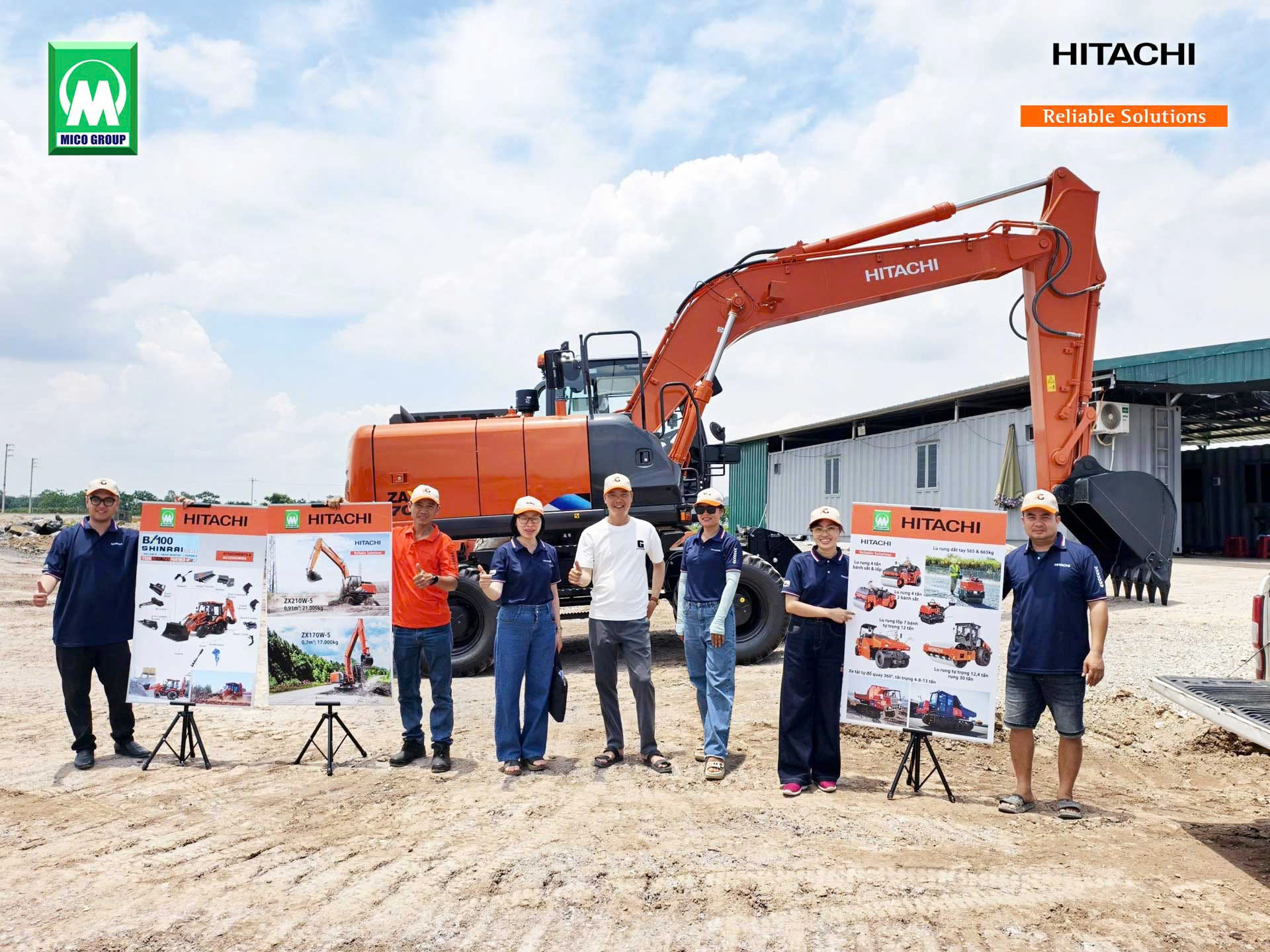 Bàn giao máy đào bánh lốp Hitachi ZX170W 17 tấn thành công cho khách hàng
