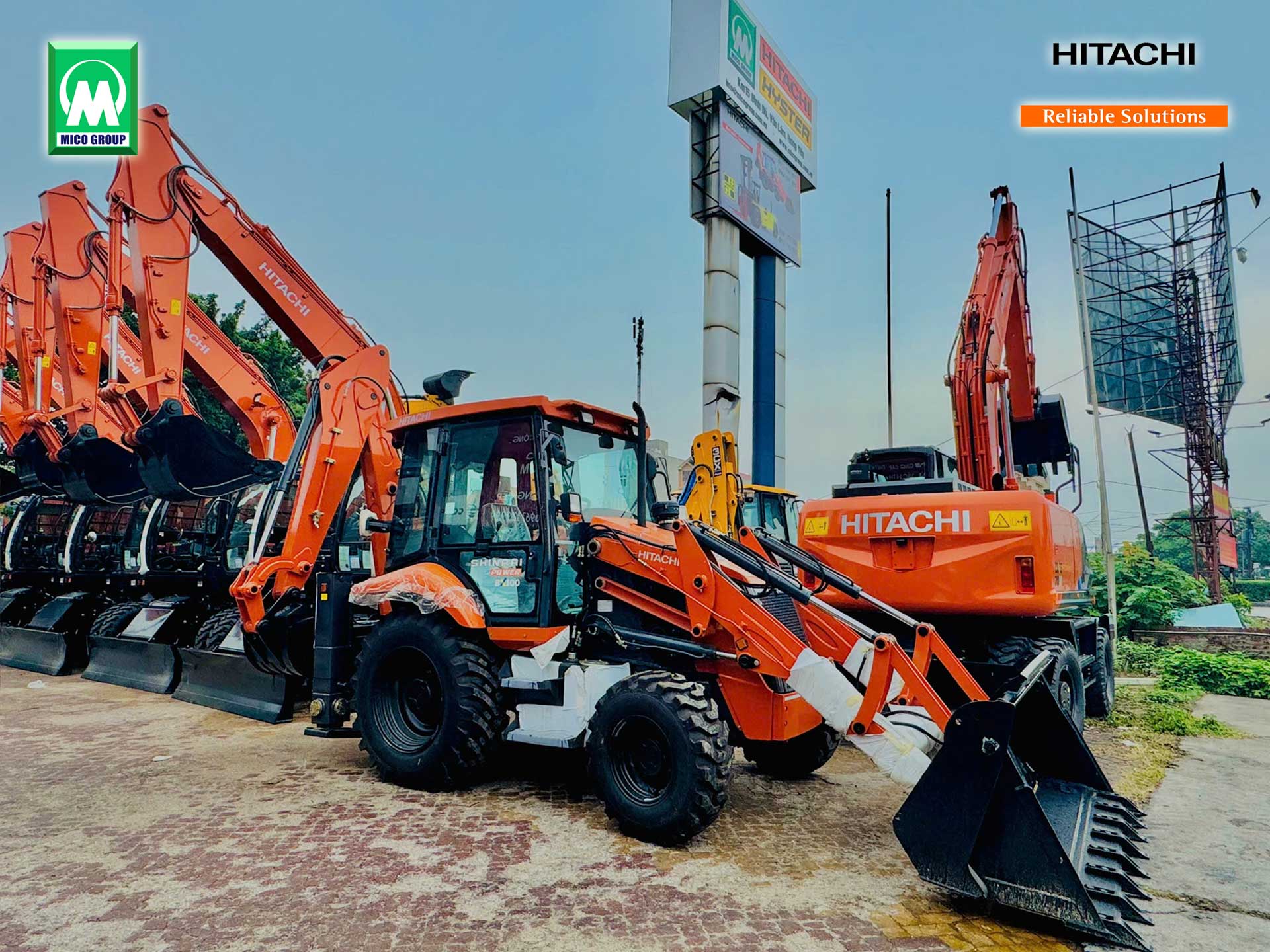 Máy xúc đào liên hợp Hitachi Shinrai Power BX100 tại kho MICO GROUP